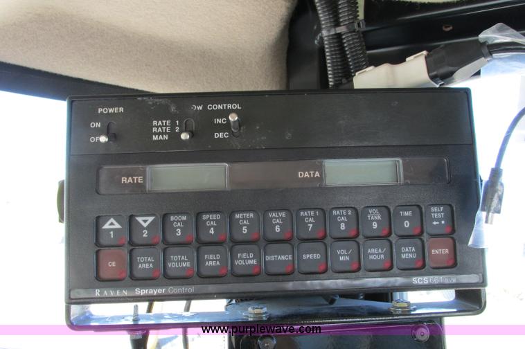 image for item E5188 2005 Ag-Chem RoGator 1064 self-propelled sprayer