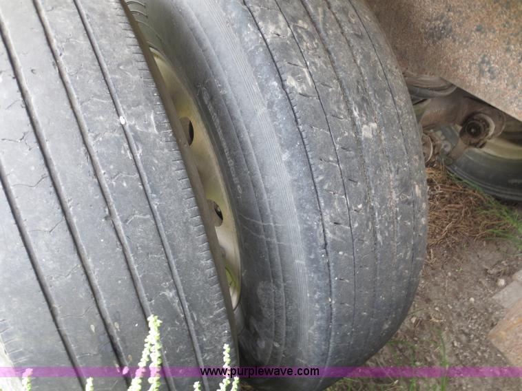 image for item F6657 1992 J&L 41' dual purpose liquid/dry bulk trailer