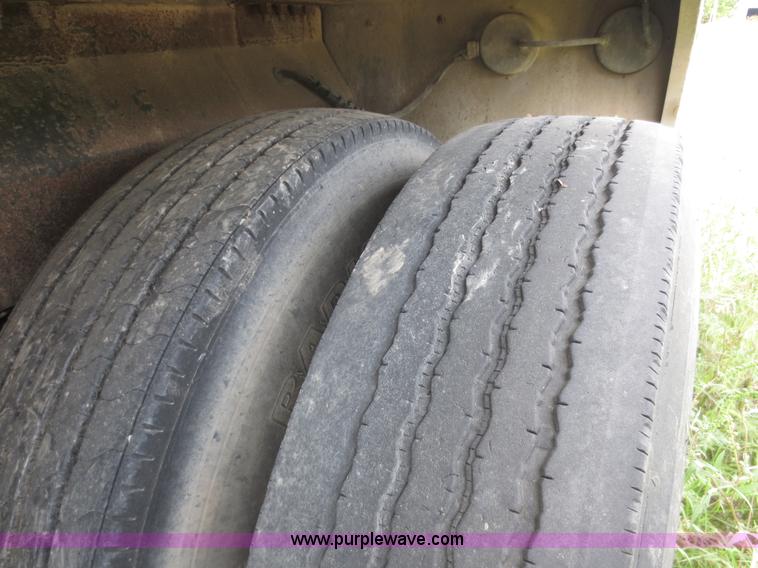 image for item F6657 1992 J&L 41' dual purpose liquid/dry bulk trailer