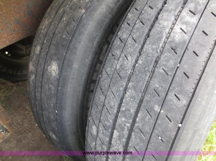 image for item F6657 1992 J&L 41' dual purpose liquid/dry bulk trailer