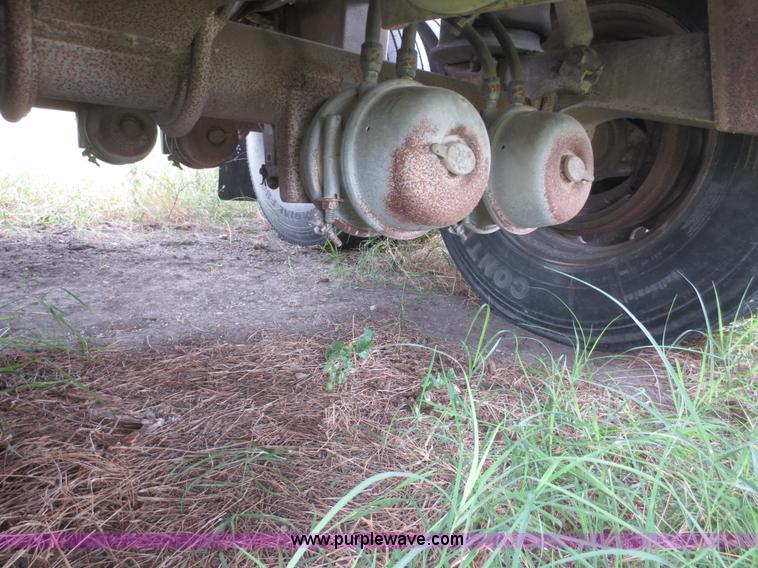 image for item F6657 1992 J&L 41' dual purpose liquid/dry bulk trailer