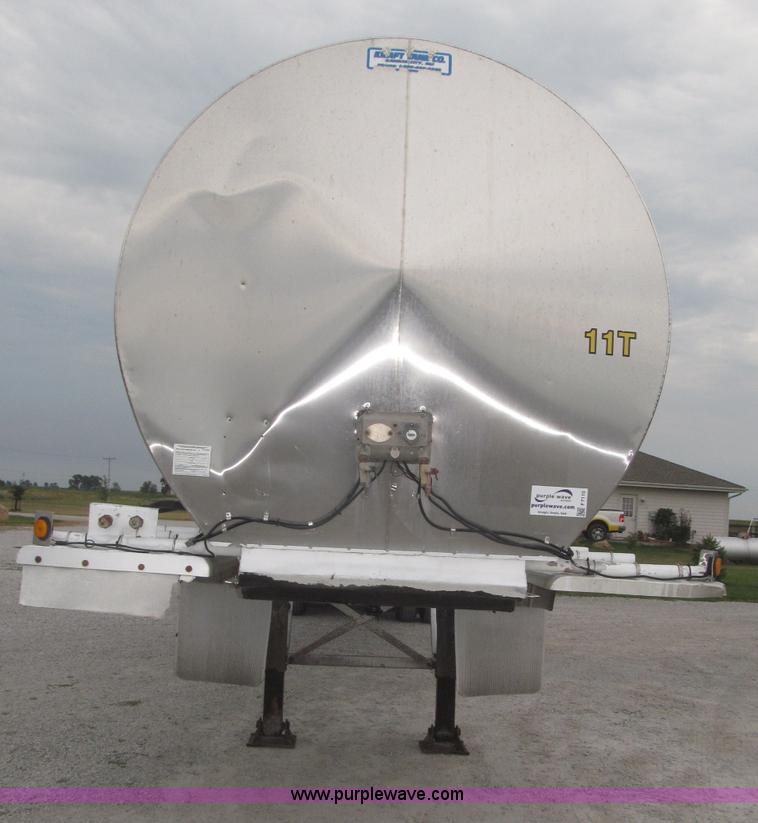 image for item F7110 1986 STE stainless steel tanker trailer
