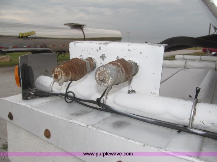 image for item F7110 1986 STE stainless steel tanker trailer