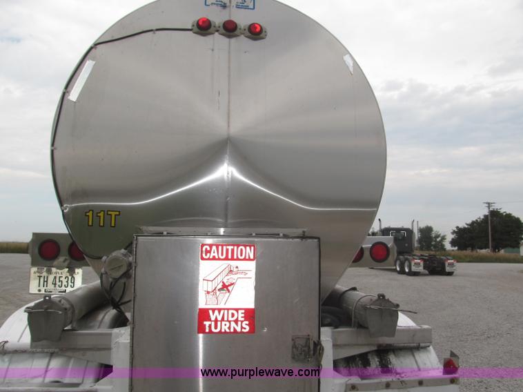 image for item F7110 1986 STE stainless steel tanker trailer