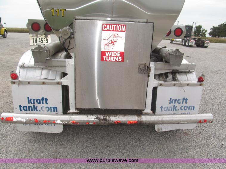 image for item F7110 1986 STE stainless steel tanker trailer