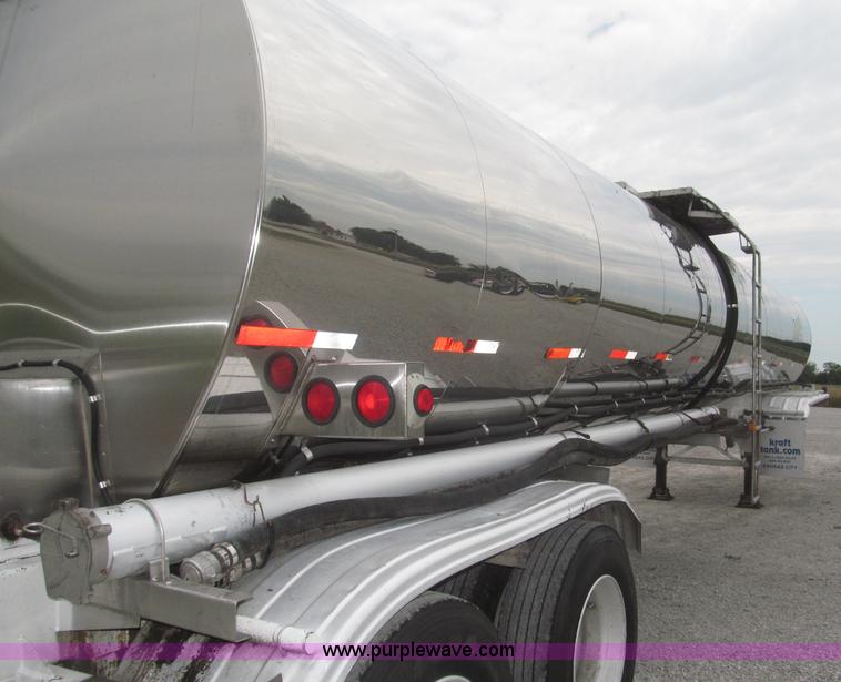 image for item F7110 1986 STE stainless steel tanker trailer