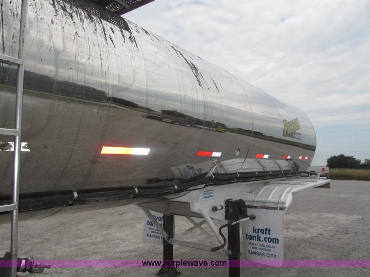 image for item F7110 1986 STE stainless steel tanker trailer