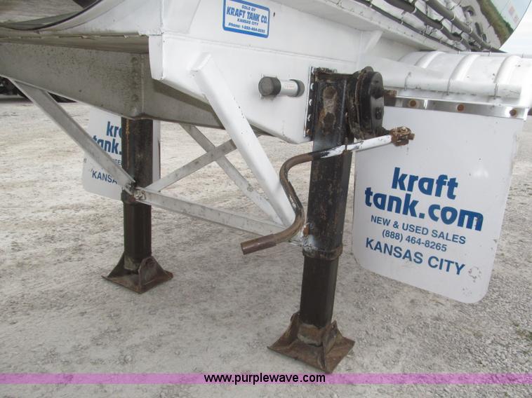 image for item F7110 1986 STE stainless steel tanker trailer