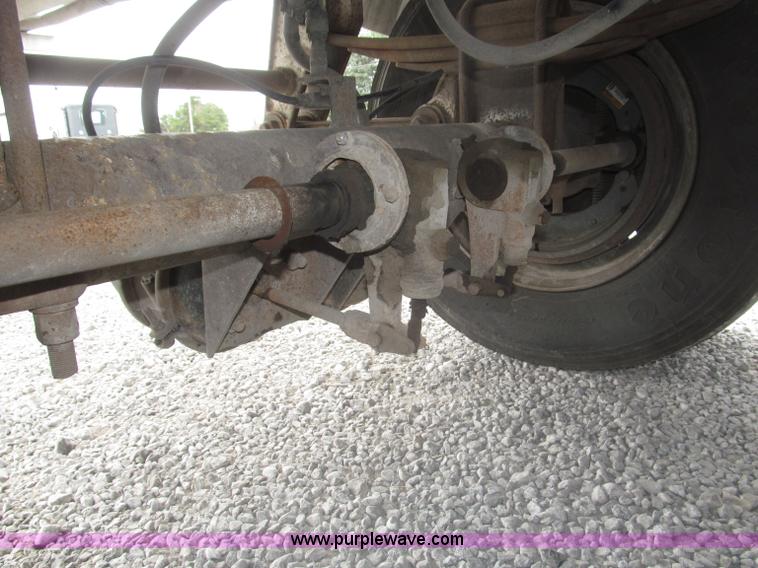 image for item F7110 1986 STE stainless steel tanker trailer