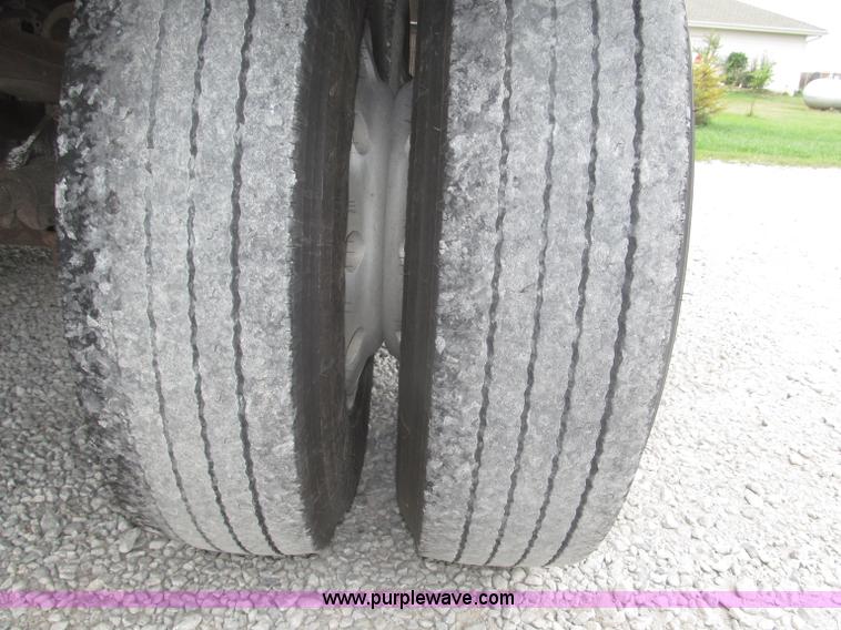 image for item F7110 1986 STE stainless steel tanker trailer