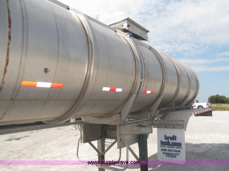 image for item F7113 1992 Walker stainless steel tanker trailer