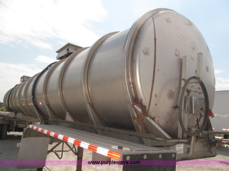 image for item F7113 1992 Walker stainless steel tanker trailer