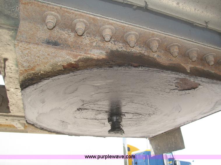 image for item F7113 1992 Walker stainless steel tanker trailer