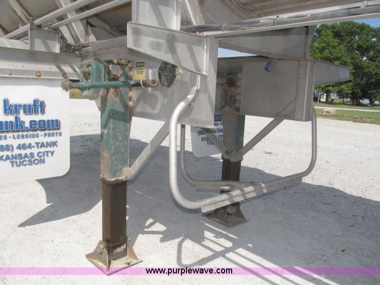 image for item F7113 1992 Walker stainless steel tanker trailer