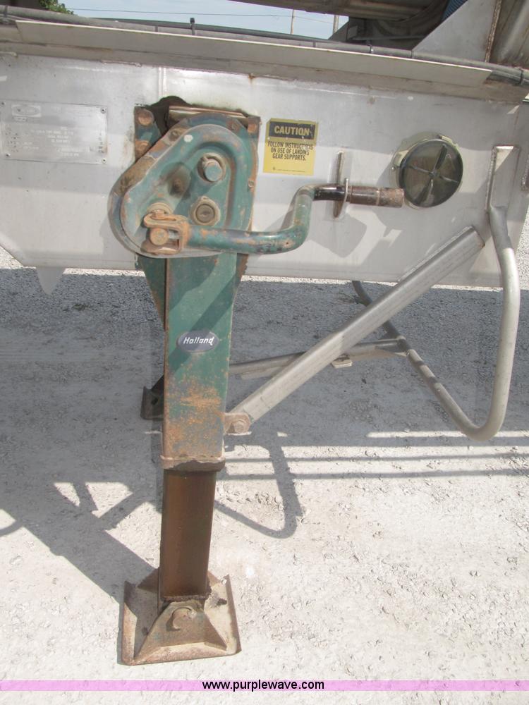 image for item F7113 1992 Walker stainless steel tanker trailer