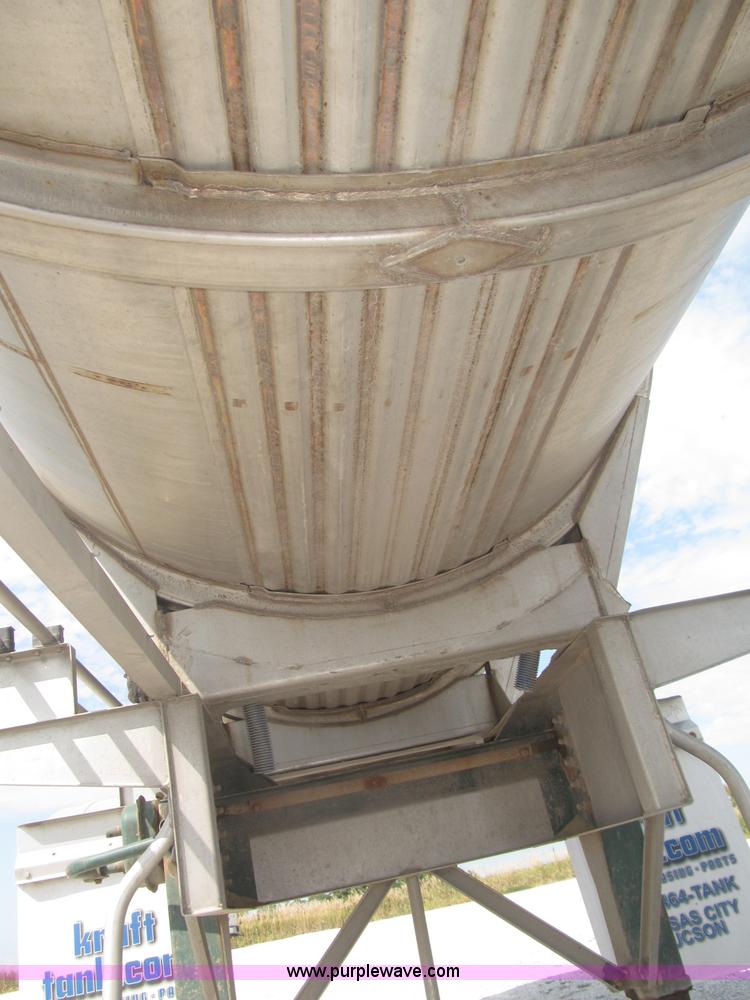 image for item F7113 1992 Walker stainless steel tanker trailer