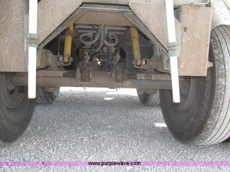 image for item F7113 1992 Walker stainless steel tanker trailer