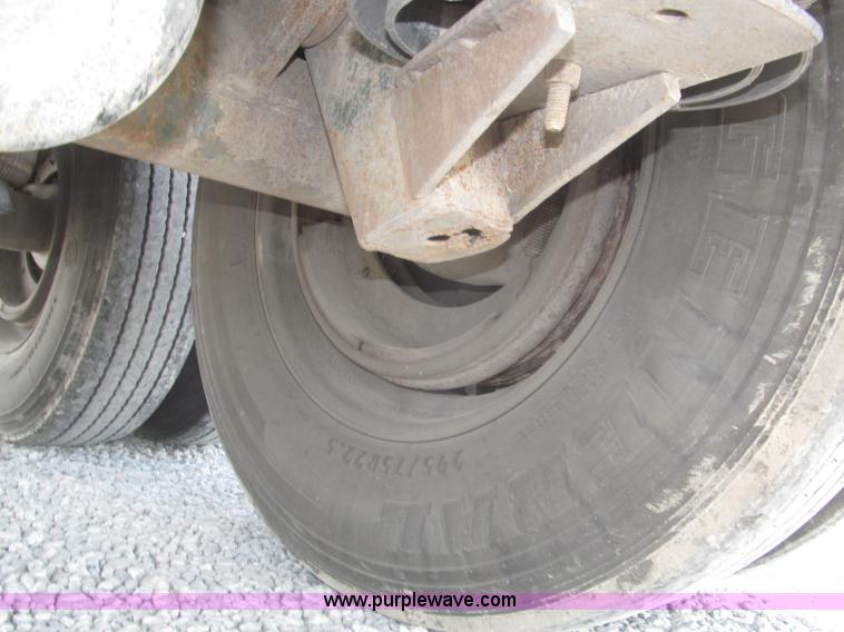 image for item F7113 1992 Walker stainless steel tanker trailer