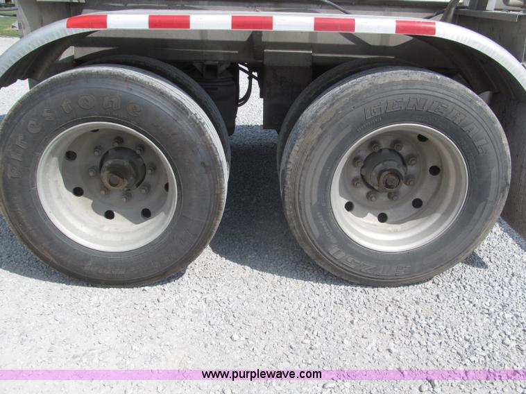 image for item F7113 1992 Walker stainless steel tanker trailer