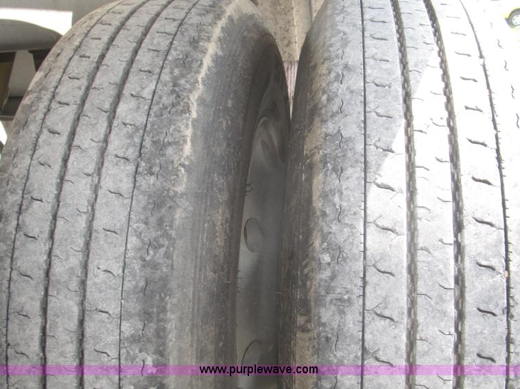 image for item F7113 1992 Walker stainless steel tanker trailer