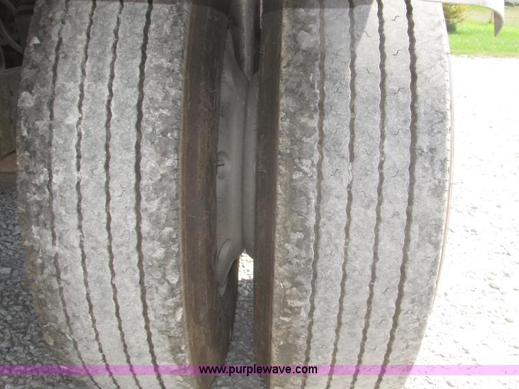 image for item F7113 1992 Walker stainless steel tanker trailer