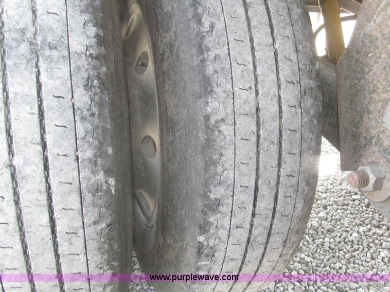 image for item F7113 1992 Walker stainless steel tanker trailer