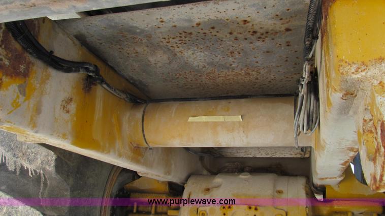 image for item G2087 1998 Ag-Chem TerraGator 8103 dry spreader truck