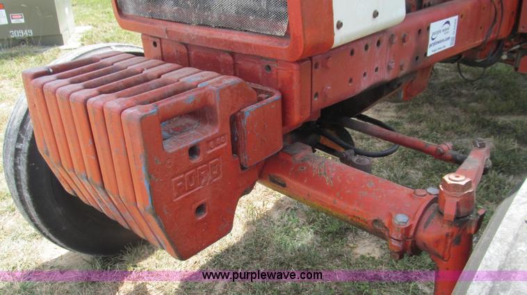 image for item G2088 1976 International 986 tractor