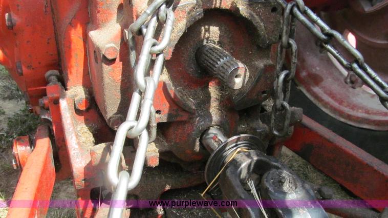 image for item G2088 1976 International 986 tractor