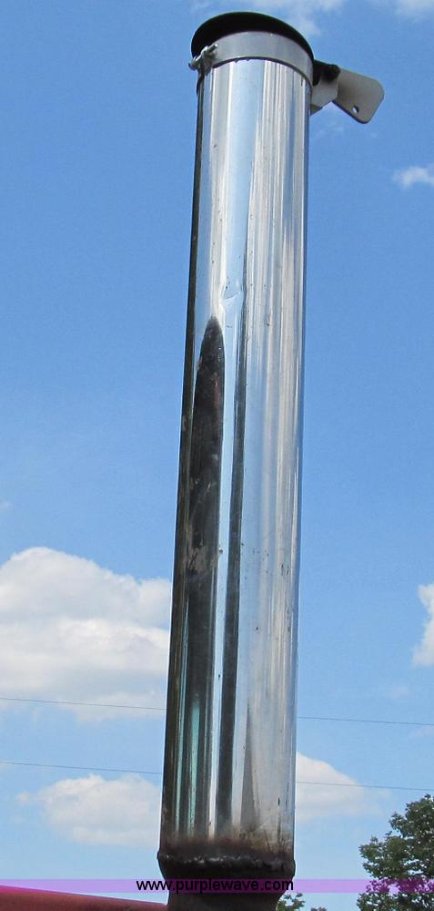 image for item G2088 1976 International 986 tractor