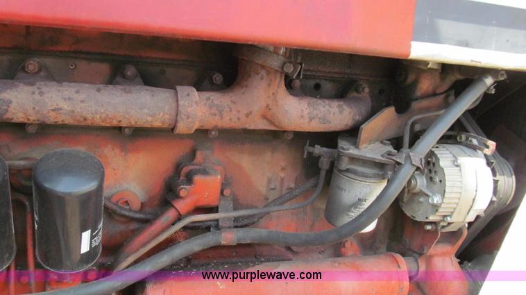 image for item G2088 1976 International 986 tractor