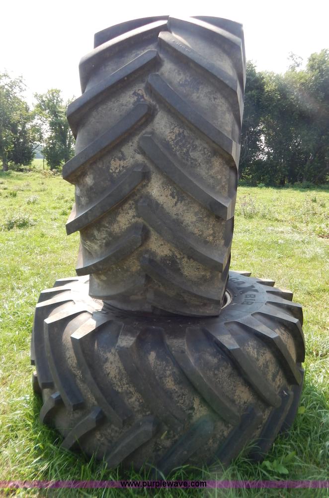 image for item G3420 (2) Michelin Mega X BIB 800/65R32 tires