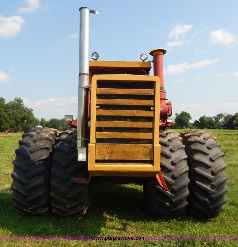 image for item G3430 1976 Versatile 900 Series II 4WD tractor