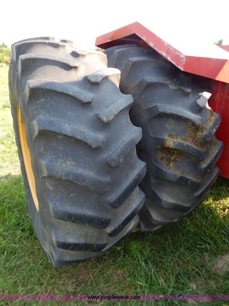 image for item G3430 1976 Versatile 900 Series II 4WD tractor