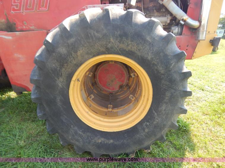 image for item G3430 1976 Versatile 900 Series II 4WD tractor