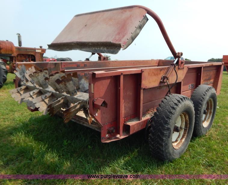 image for item G3442 Case IH 575 manure spreader