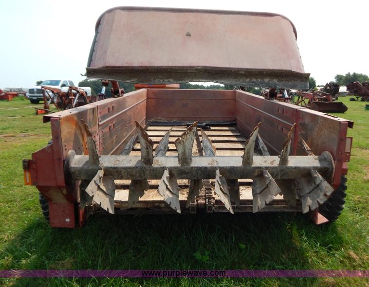 image for item G3442 Case IH 575 manure spreader