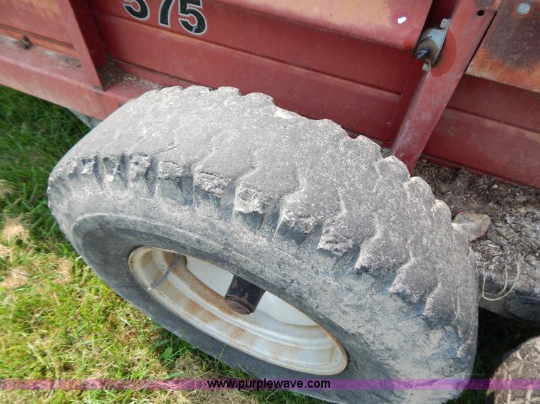 image for item G3442 Case IH 575 manure spreader