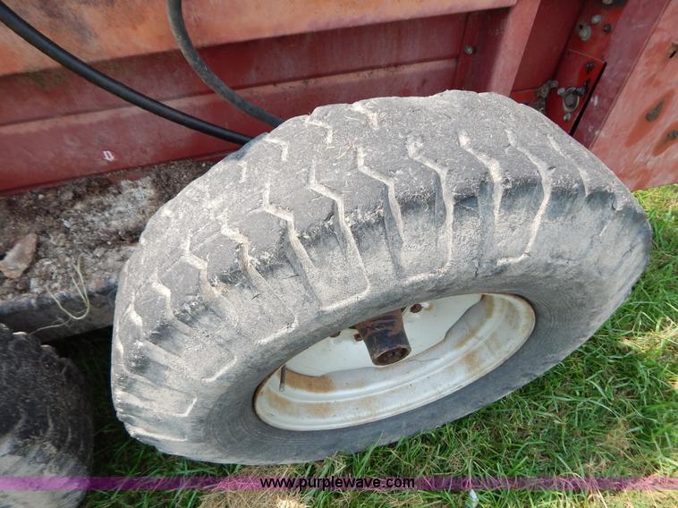image for item G3442 Case IH 575 manure spreader