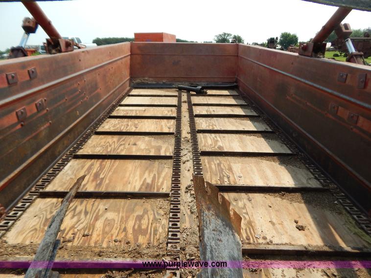 image for item G3442 Case IH 575 manure spreader