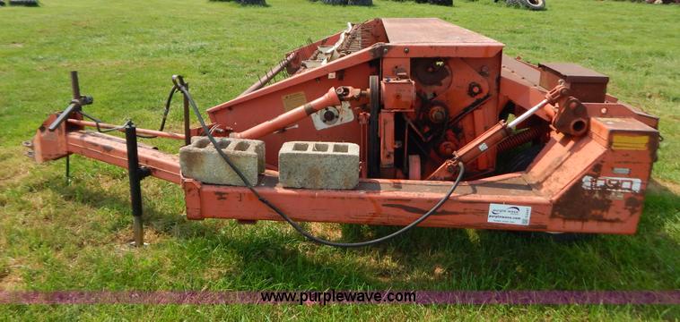 image for item G3447 Hesston 1090 haybine