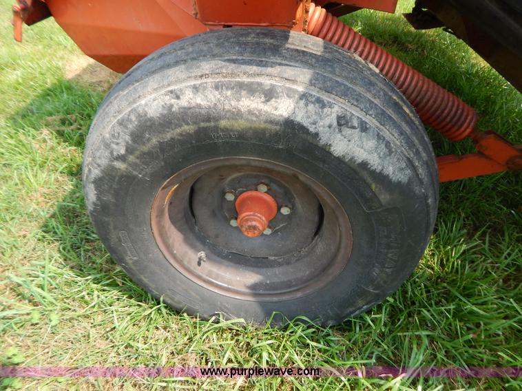 image for item G3447 Hesston 1090 haybine