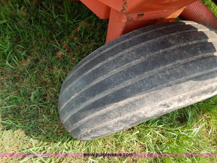 image for item G3447 Hesston 1090 haybine