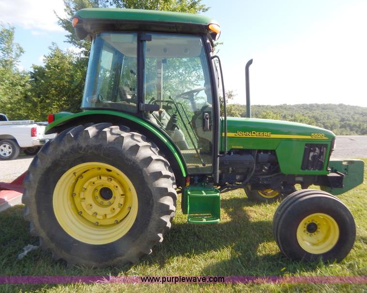 image for item G3494 2002 John Deere 5520 tractor