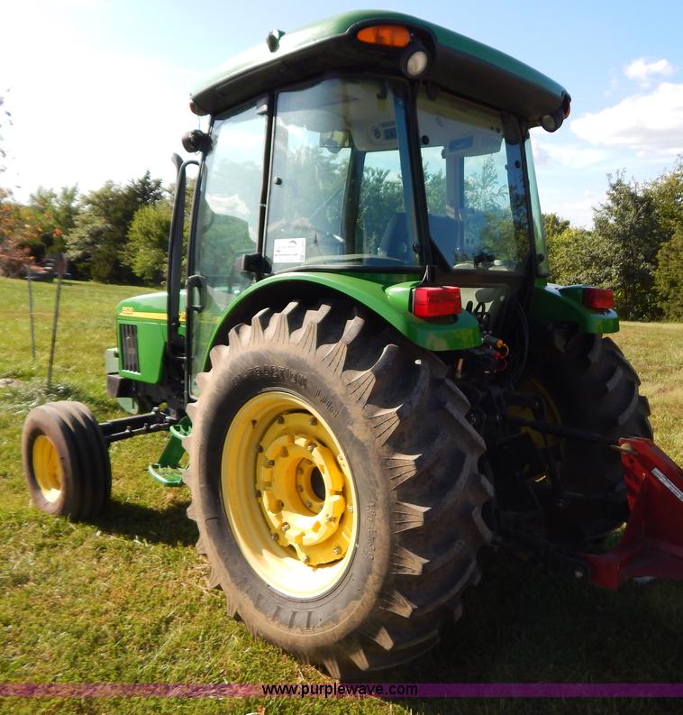 image for item G3494 2002 John Deere 5520 tractor