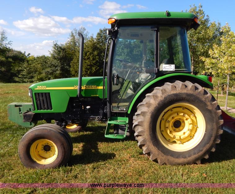 image for item G3494 2002 John Deere 5520 tractor
