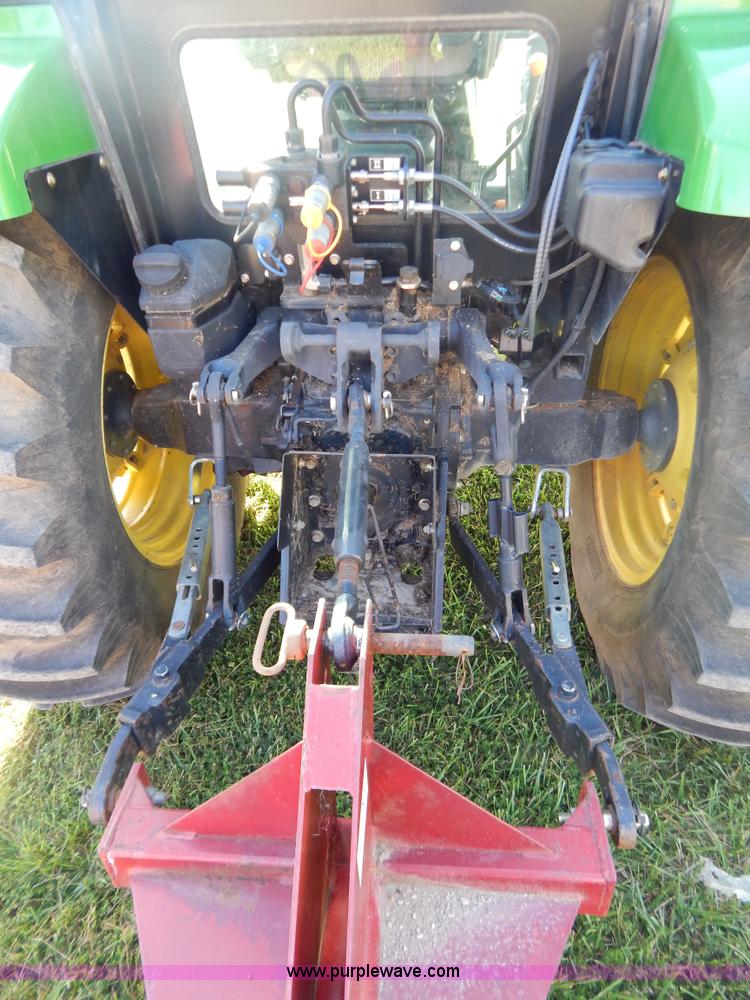 image for item G3494 2002 John Deere 5520 tractor