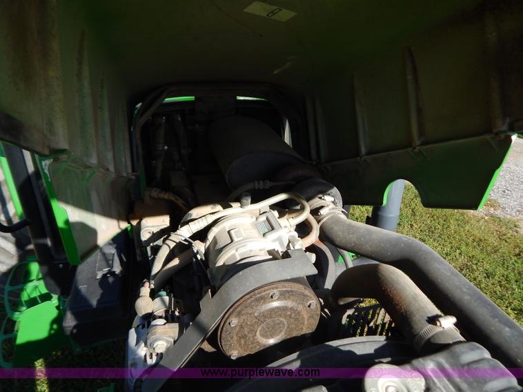 image for item G3494 2002 John Deere 5520 tractor