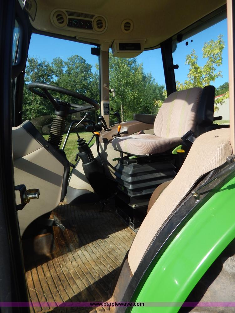 image for item G3494 2002 John Deere 5520 tractor