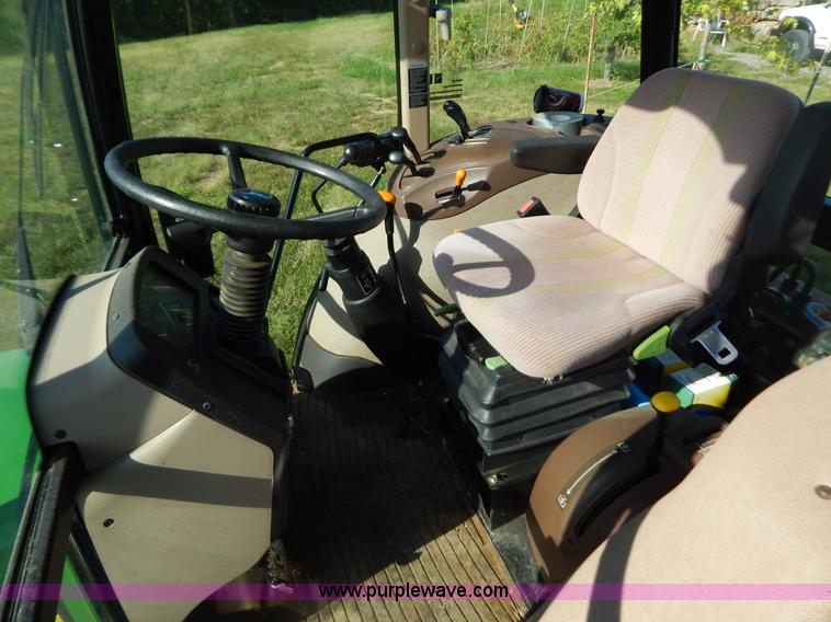 image for item G3494 2002 John Deere 5520 tractor